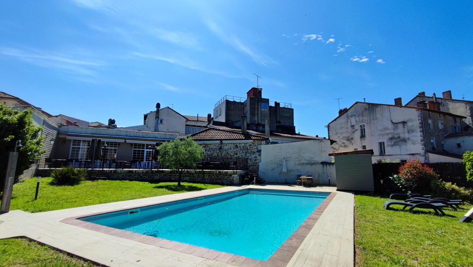 Logis Grand Hotel Pelisson Nontron Exteriér fotografie