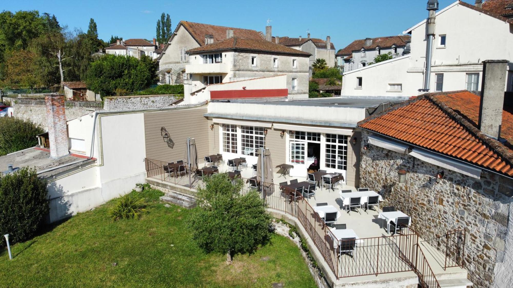 Logis Grand Hotel Pelisson Nontron Exteriér fotografie