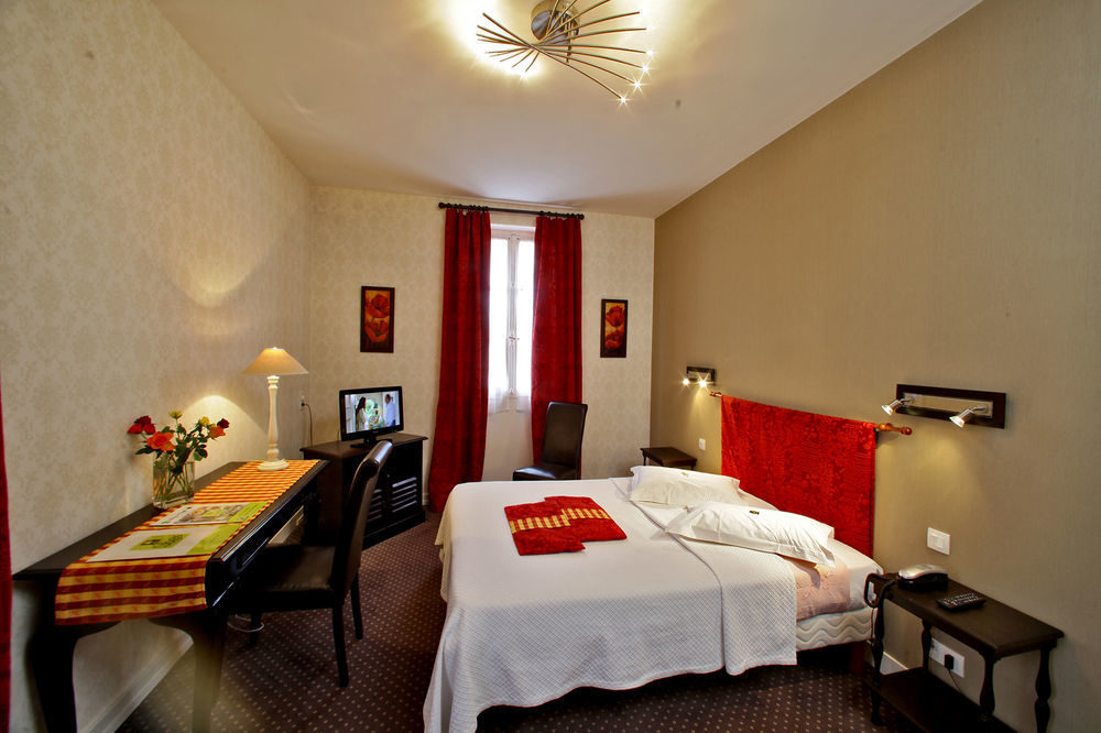 Logis Grand Hotel Pelisson Nontron Exteriér fotografie